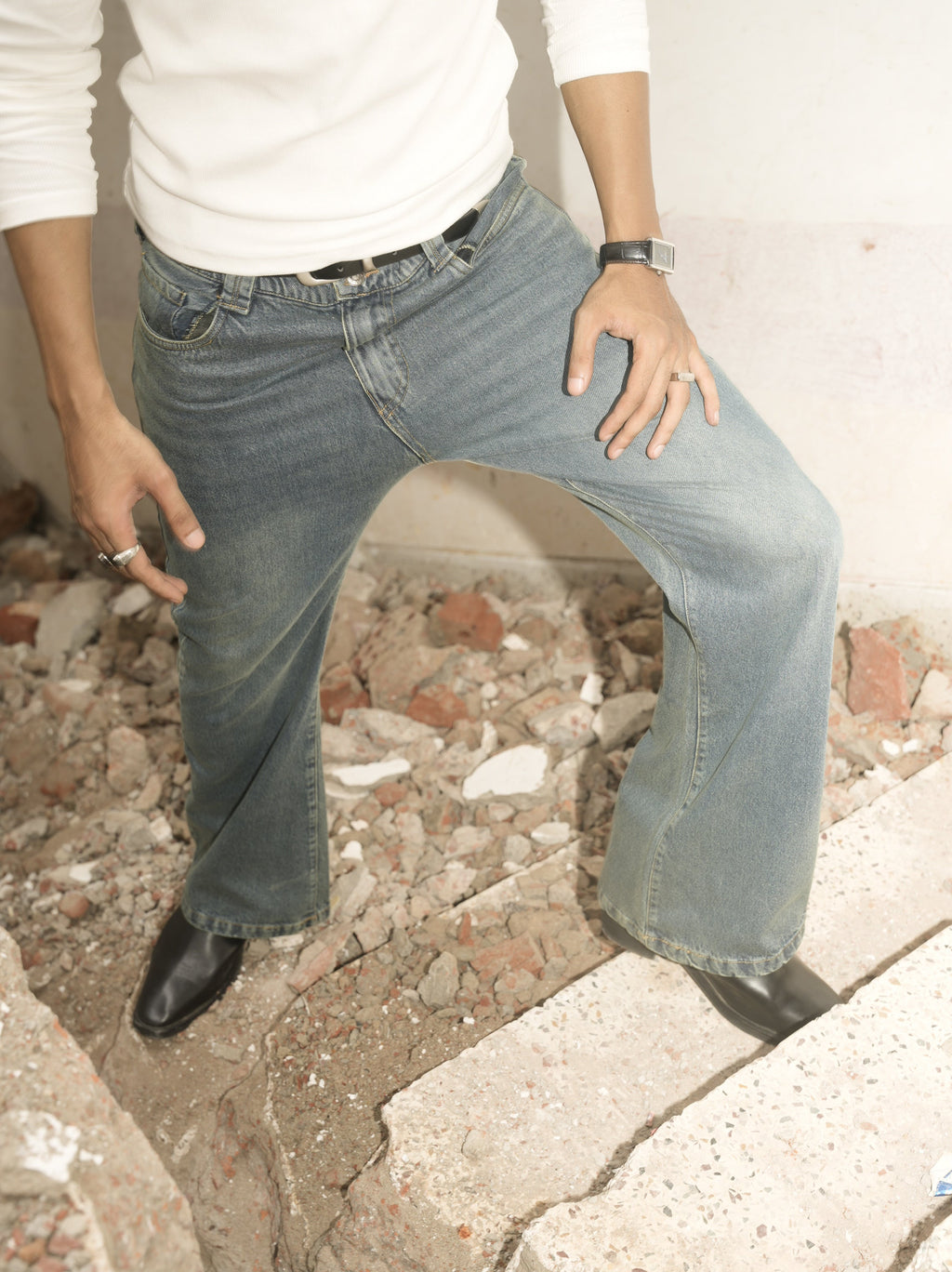 SHUI Vintage Flared Denim Dirty Wash