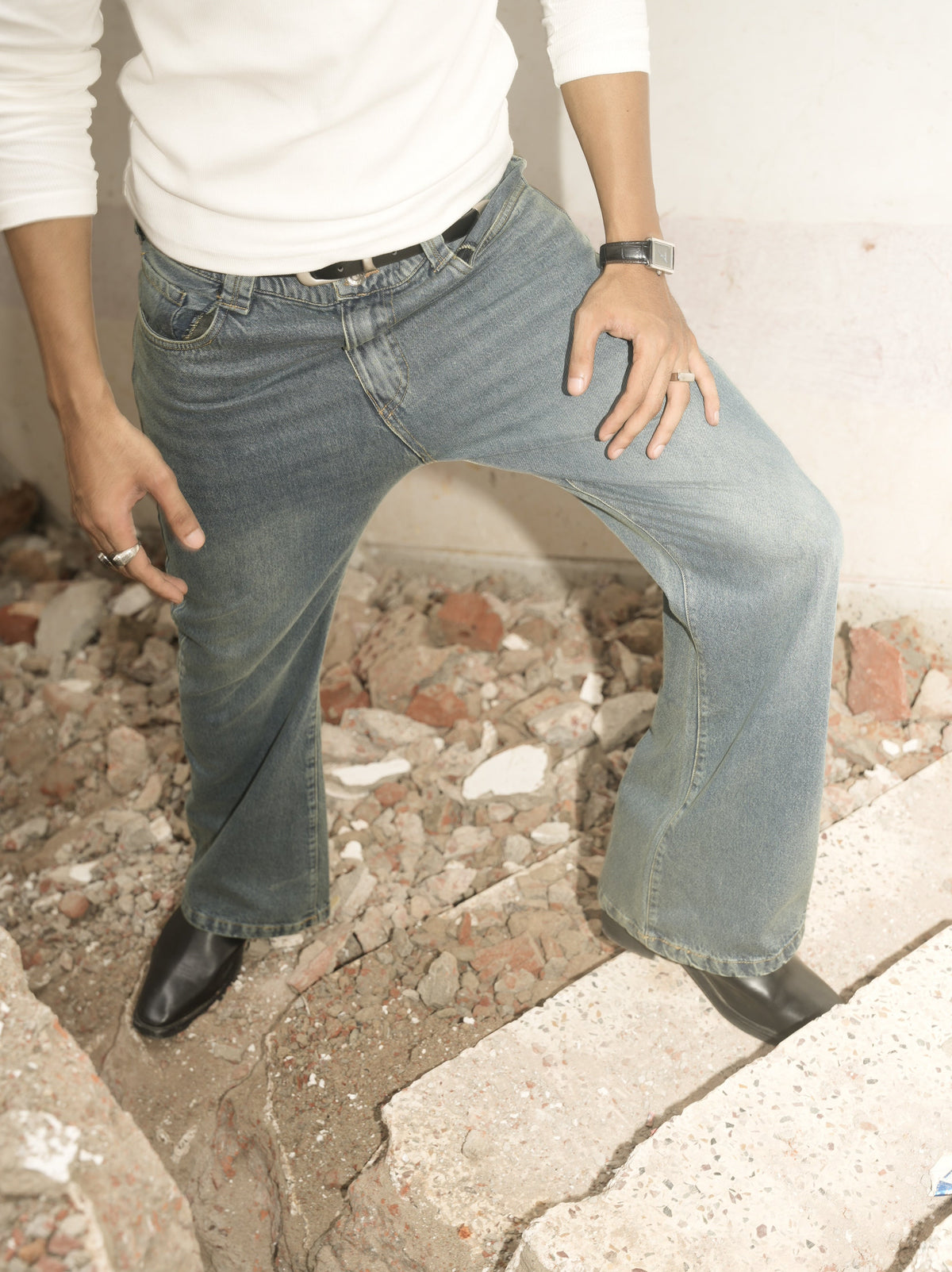 SHUI Vintage Flared Denim Dirty Wash