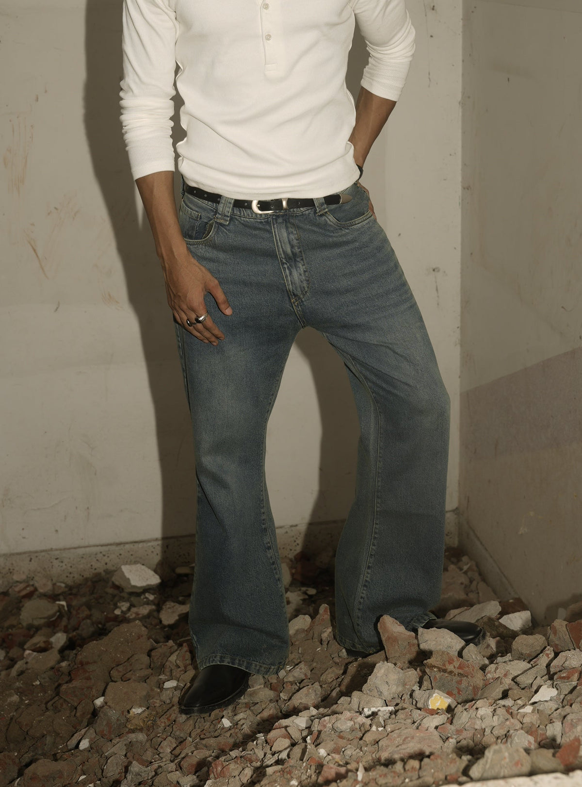 SHUI Vintage Flared Denim Dirty Wash
